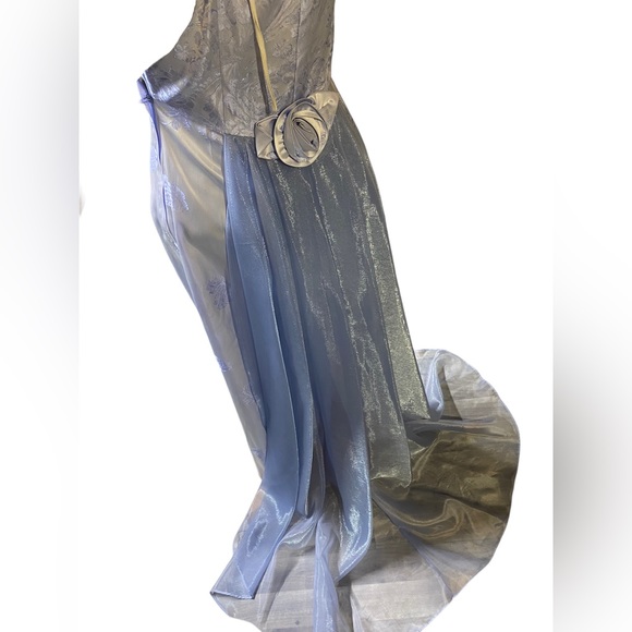 😍Beautiful Vintage Light Purple Strapless Prom Dress with a Small Train - Picture 2 of 9